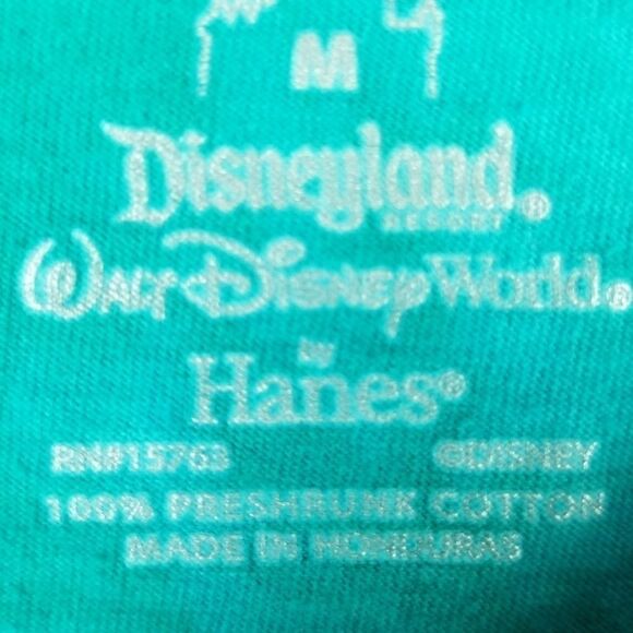 Disney Brand by Hanes Graphic Tee. Size M. - Picture 3 of 7